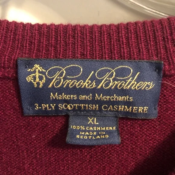 Brooks brothers cashmere wine/burgundy/crimson long sleeve v-neck sweater